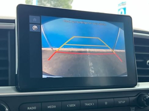 Certified 2023 Hyundai Venue SEL w/ Cargo Package image 20