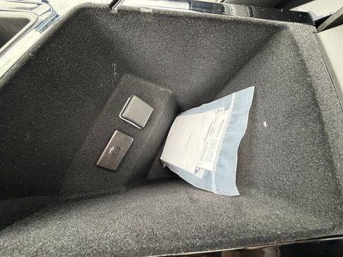 Used 2024 Cadillac Lyriq Luxury w/ LPO, Floor Liner Package AWD/4WD image 26