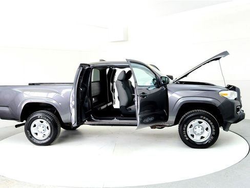 Certified 2019 Toyota Tacoma SR image 12