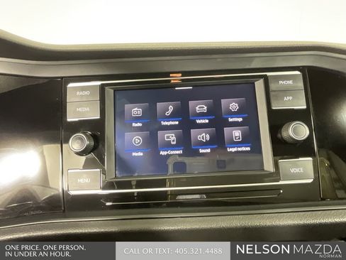 Used 2024 Volkswagen Jetta Sport image 35