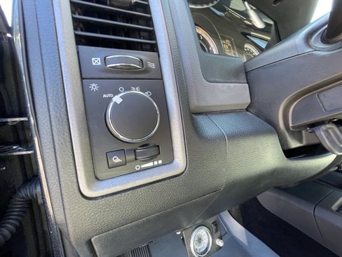 Used 2016 RAM 2500 Tradesman w/ Chrome Appearance Group AWD/4WD image 14