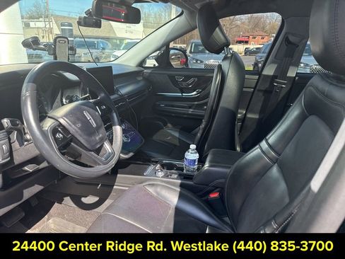 Used 2022 Lincoln Corsair AWD w/ Premium Package image 8