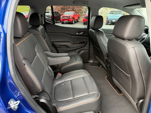 Used 2023 GMC Acadia AT4 w/ Technology Package image 22
