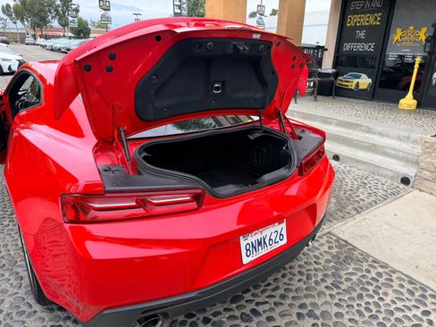 Used 2018 Chevrolet Camaro LT RWD image 12