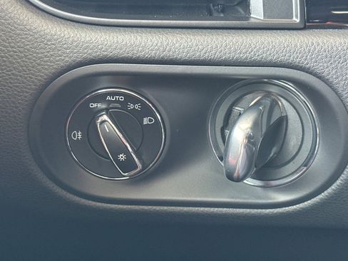 Certified 2025 Porsche Macan image 23