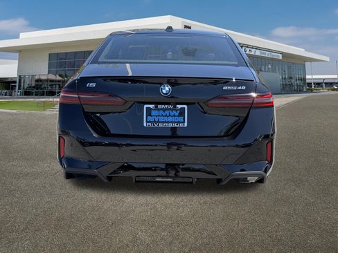 New 2026 BMW i5 eDrive40 w/ M Sport Package RWD image 8