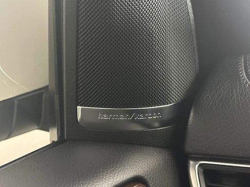 Used 2016 Mercedes-Benz GL 550 SUV image 47