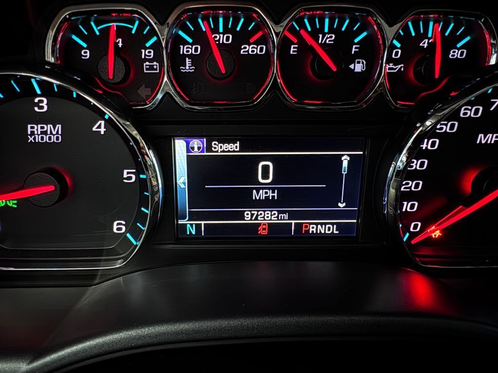 Used 2018 GMC Sierra 1500 SLT w/ SLT Preferred Package AWD/4WD image 17