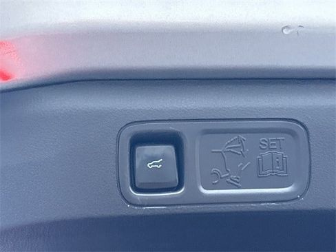 Used 2022 Ford Expedition Max Limited image 16