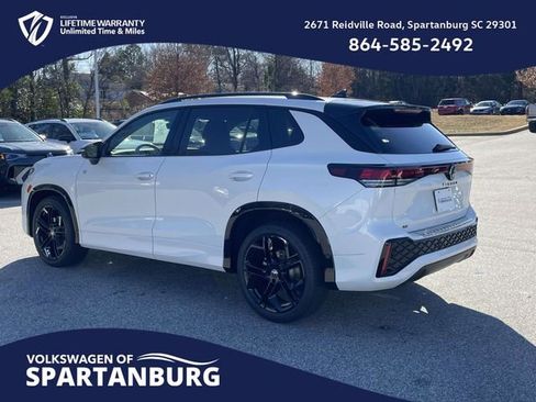 New 2026 Volkswagen Tiguan SE R-Line image 4