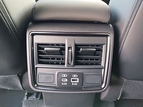 Used 2026 Subaru Forester Limited AWD/4WD image 47