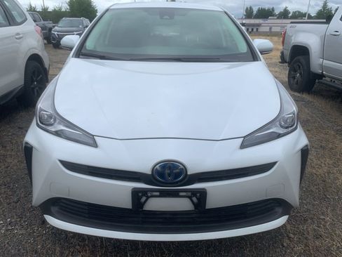 Used 2021 Toyota Prius L Eco FWD image 8