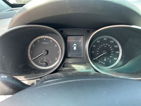 Used 2017 Hyundai Santa Fe Sport image 17