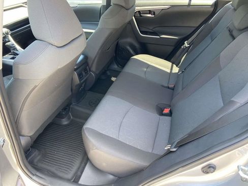 Used 2025 Toyota RAV4 XLE w/ Convenience Package FWD image 19