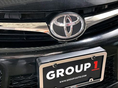 Used 2015 Toyota Camry XSE image 28