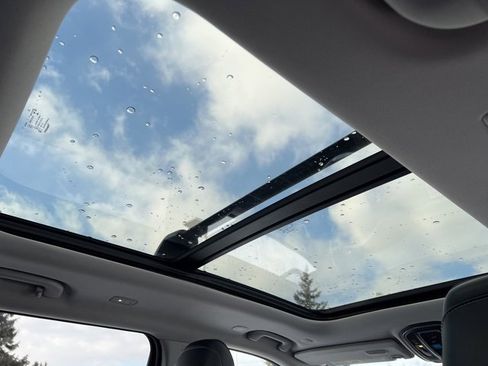 Certified 2023 Jeep Grand Cherokee L Limited image 18