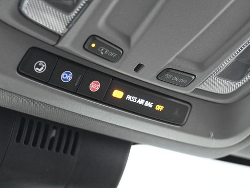 Used 2023 Chevrolet Silverado 1500 Custom image 20