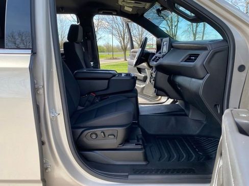 Used 2024 Chevrolet Tahoe 4WD image 18