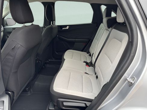 Used 2023 Ford Escape Active w/ Tech Pack #2 AWD/4WD image 5