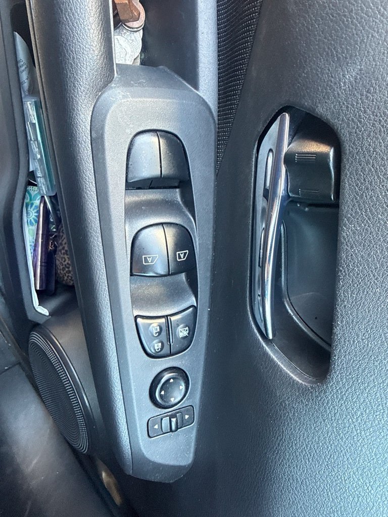 Certified 2024 Nissan Kicks SV FWD image 23