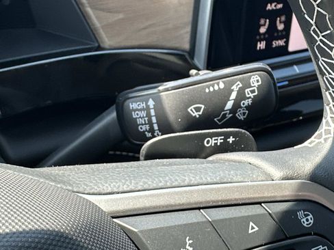 New 2026 Volkswagen Atlas SE image 24