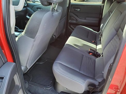 Certified 2024 Nissan Frontier SV w/ Technology Package image 15