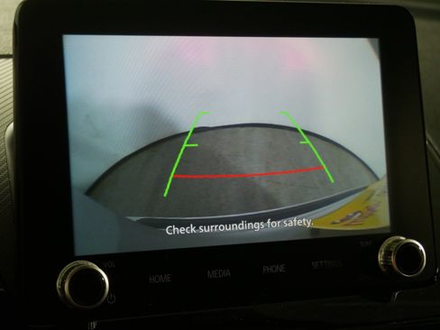 New 2025 Mitsubishi Eclipse Cross LE image 9