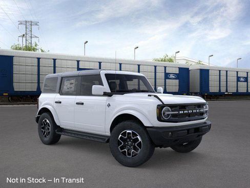 New 2026 Ford Bronco Outer Banks image 7