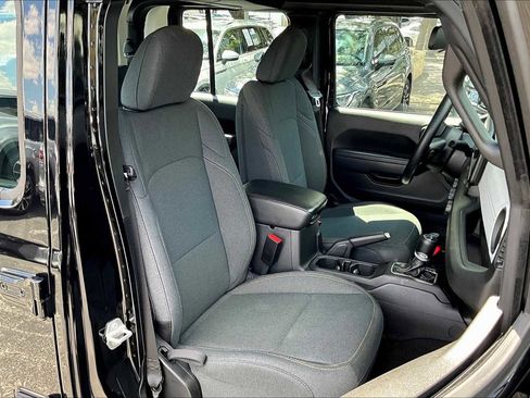 Used 2024 Jeep Gladiator Sport image 13