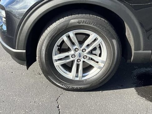 Certified 2023 Ford Explorer XLT w/ Equipment Group 202A AWD/4WD image 9