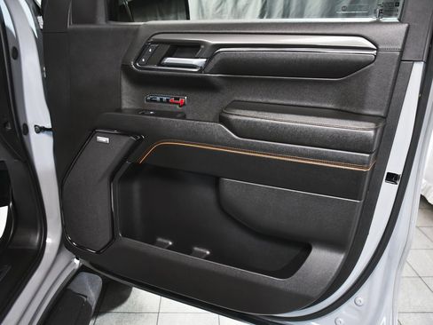 Used 2024 GMC Sierra 1500 AT4 w/ Technology Package image 17