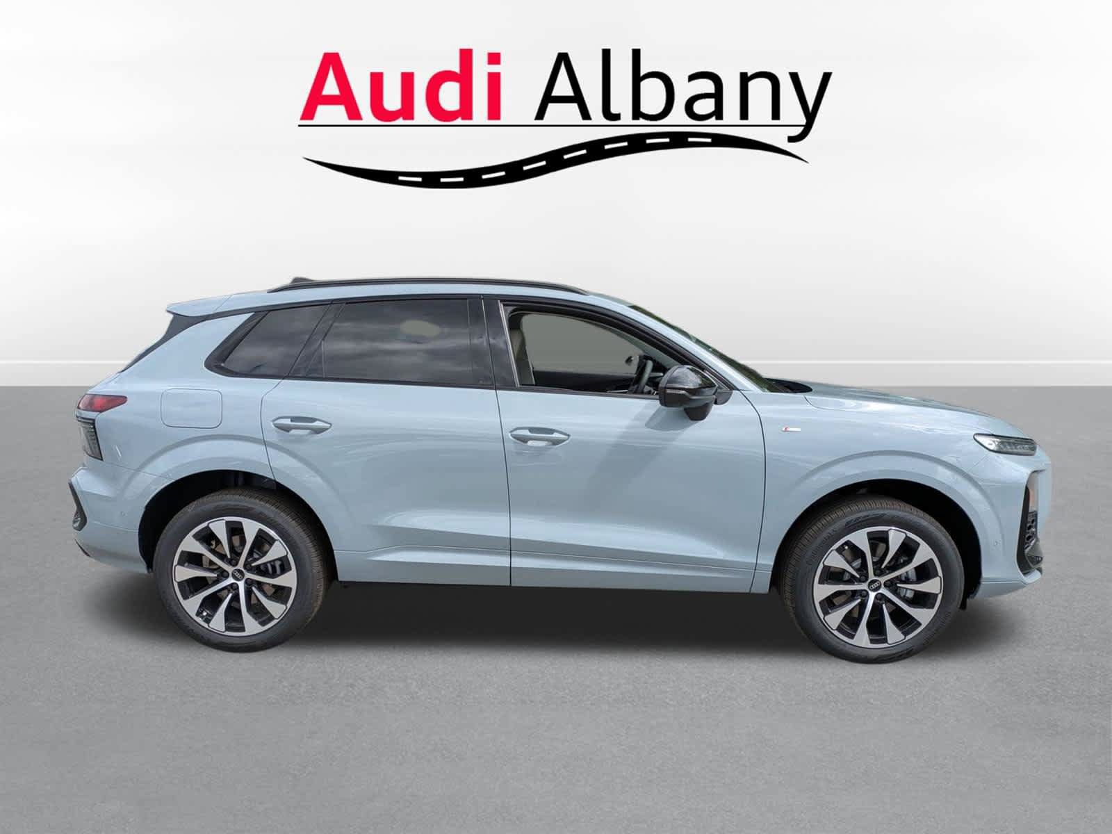 New 2026 Audi Q3 quattro 2.0T AWD/4WD image 6