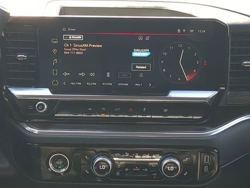 Used 2024 GMC Sierra 1500 SLT image 17