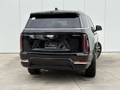 New 2026 Cadillac Escalade IQL Luxury image 6