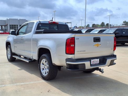 Used 2016 Chevrolet Colorado LT w/ LT Convenience Package image 2