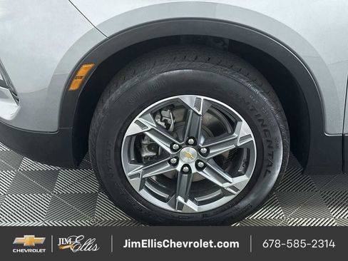 Certified 2025 Chevrolet Blazer LT AWD/4WD image 32