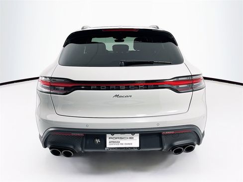 Certified 2025 Porsche Macan image 8