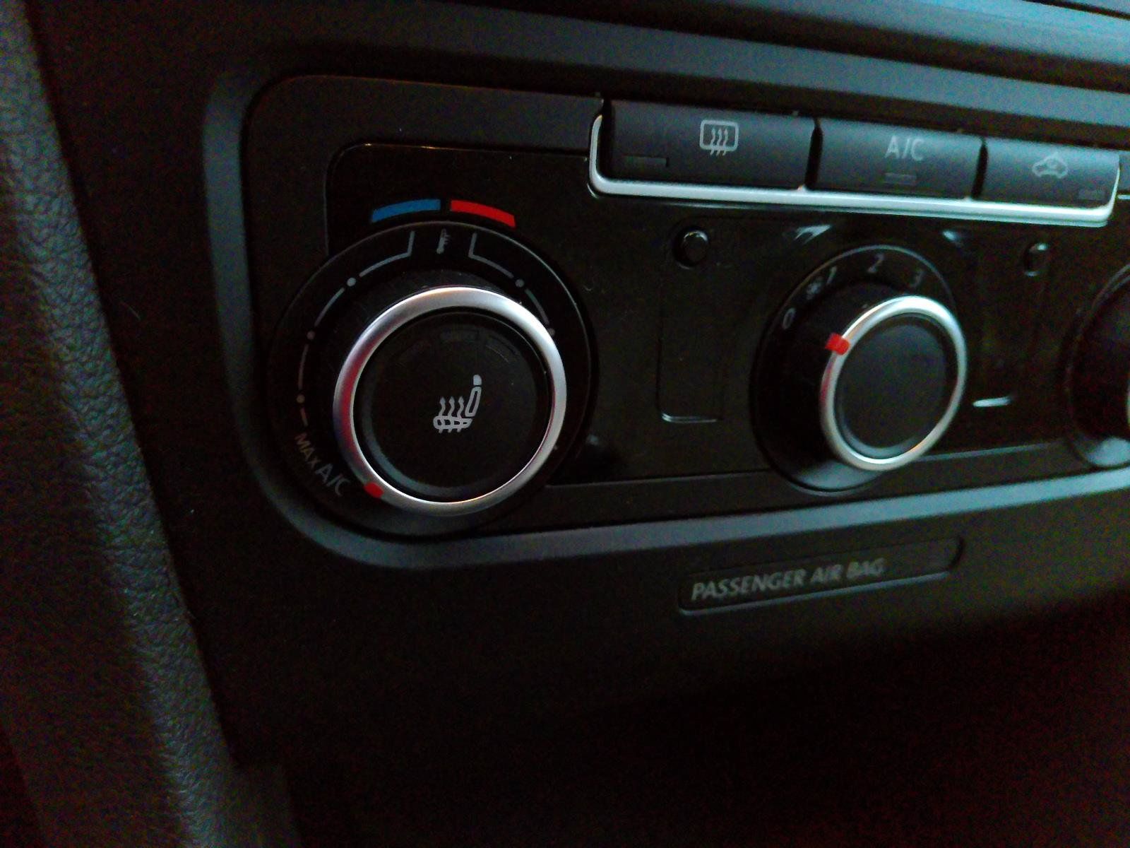 Used 2014 Volkswagen Jetta TDI FWD image 11