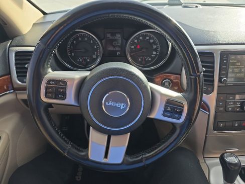 Used 2013 Jeep Grand Cherokee Limited w/ Luxury Group II image 10