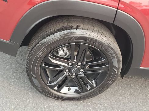 Certified 2024 Chevrolet Trax ACTIV w/ Sunroof Package FWD image 5