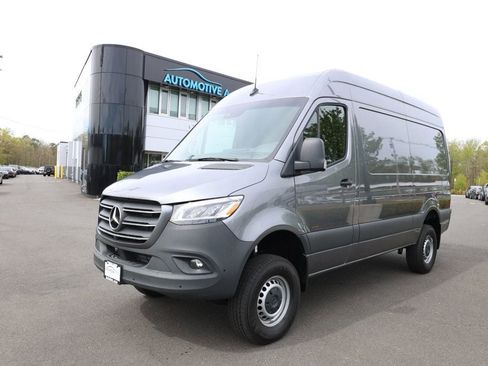 Used 2023 Mercedes-Benz Sprinter 2500 image 1