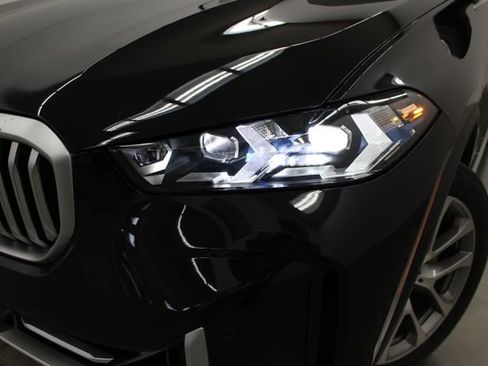 Used 2025 BMW X5 xDrive40i w/ Climate Comfort Package image 5