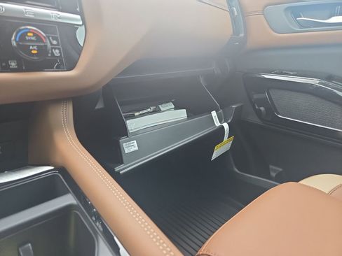 New 2026 Nissan Pathfinder Platinum FWD image 26