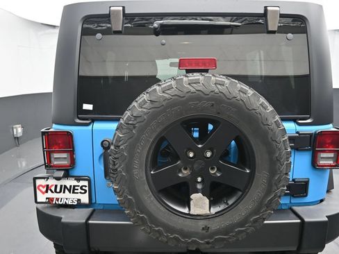 Used 2017 Jeep Wrangler Unlimited Sport AWD/4WD image 14