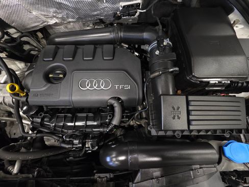Used 2018 Audi Q3 2.0T Premium Plus w/ Premium Plus Package AWD/4WD image 3