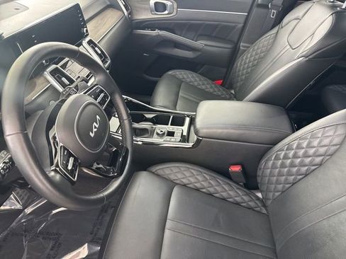 Certified 2023 Kia Sorento SX Prestige AWD/4WD image 22