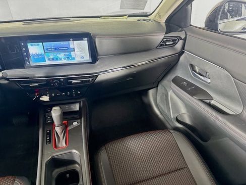 New 2025 Nissan Kicks SR w/ SR Premium Package image 20