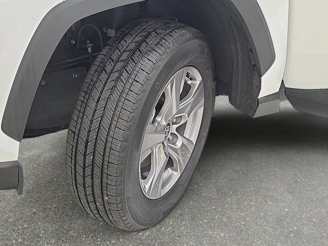 Certified 2025 Toyota RAV4 XLE AWD/4WD image 28