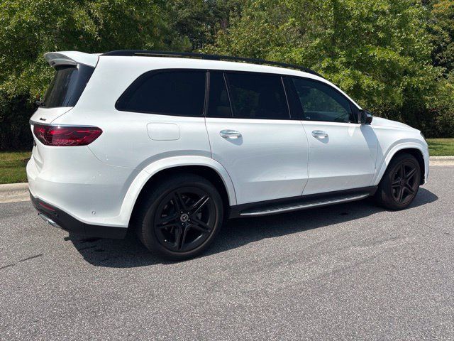 Used 2024 Mercedes-Benz GLS 450 4MATIC image 2