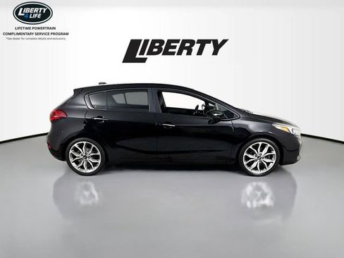 Used 2017 Kia Forte SX w/ SX Premium Tech Package image 8